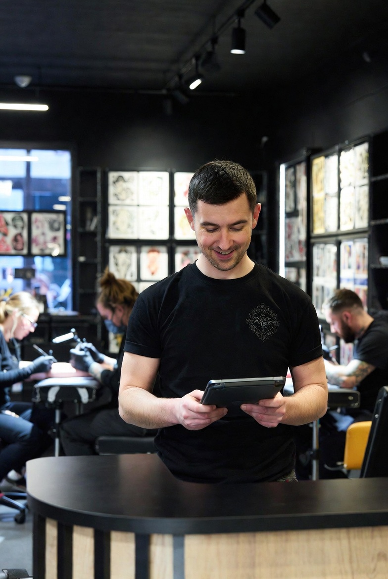 Tattoo studio answering service with zero interruptions